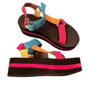 NWT Wild Fable Multi Color Platform Adjustable Strap Sandals Size 8